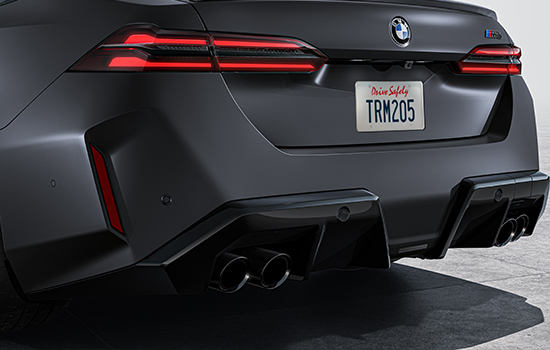 BMW M5 quad exhaust pipes.