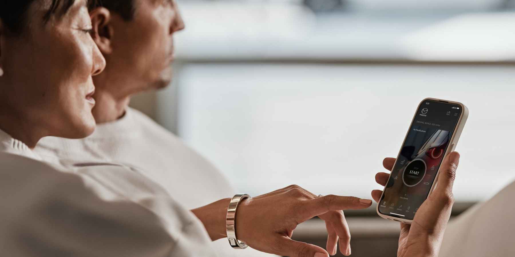 Smartwatch with MyMazda App