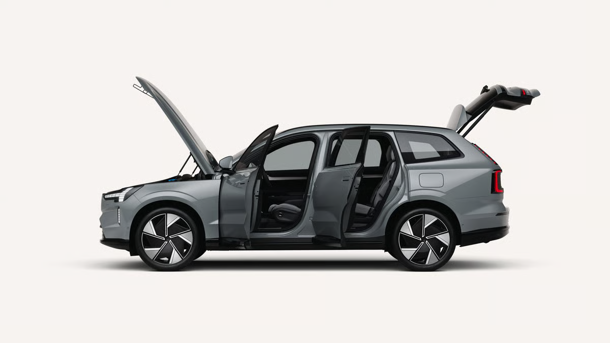 Volvo EX90 Side View Open
