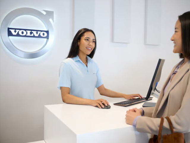 Customer being helped with warranty services